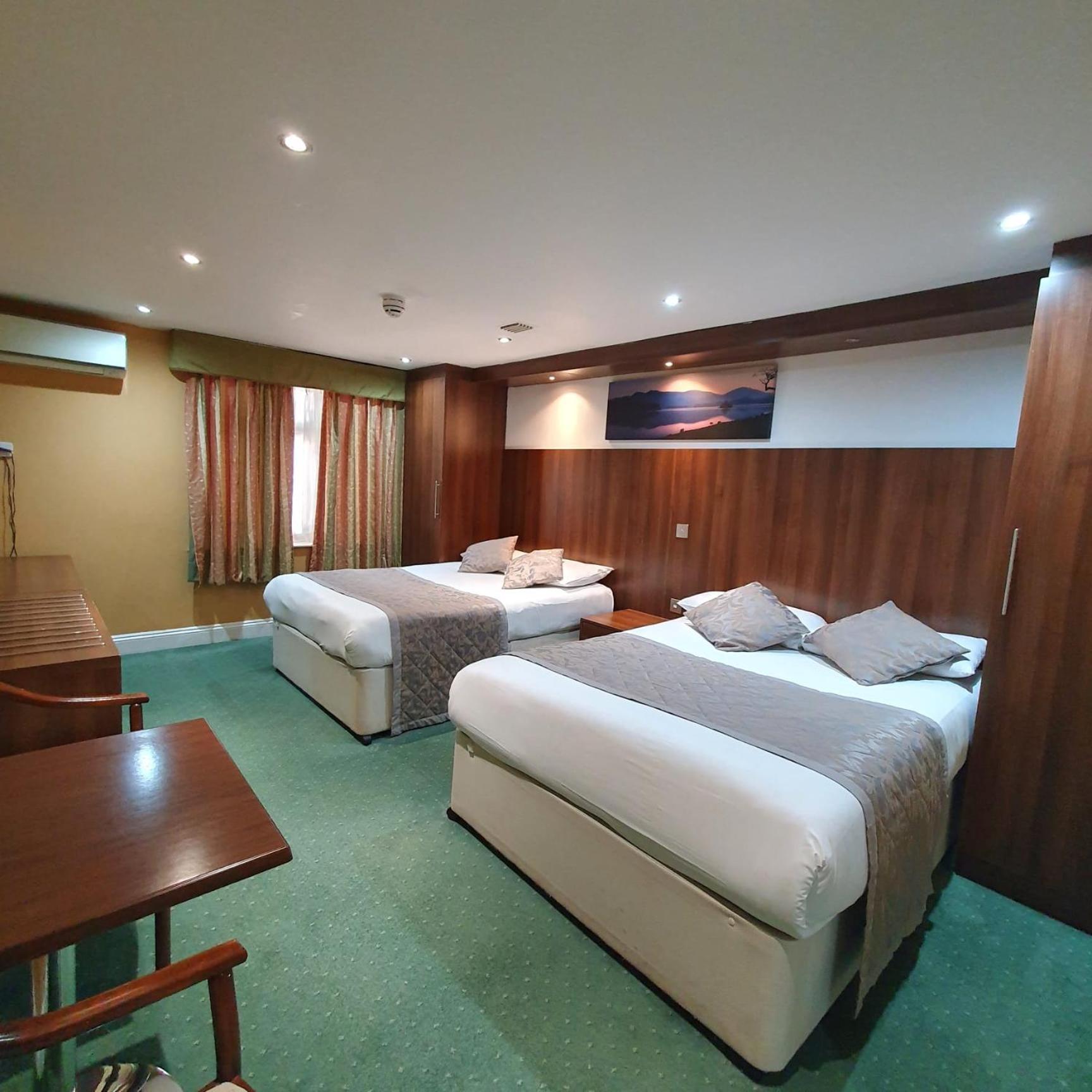 Executive Family Room