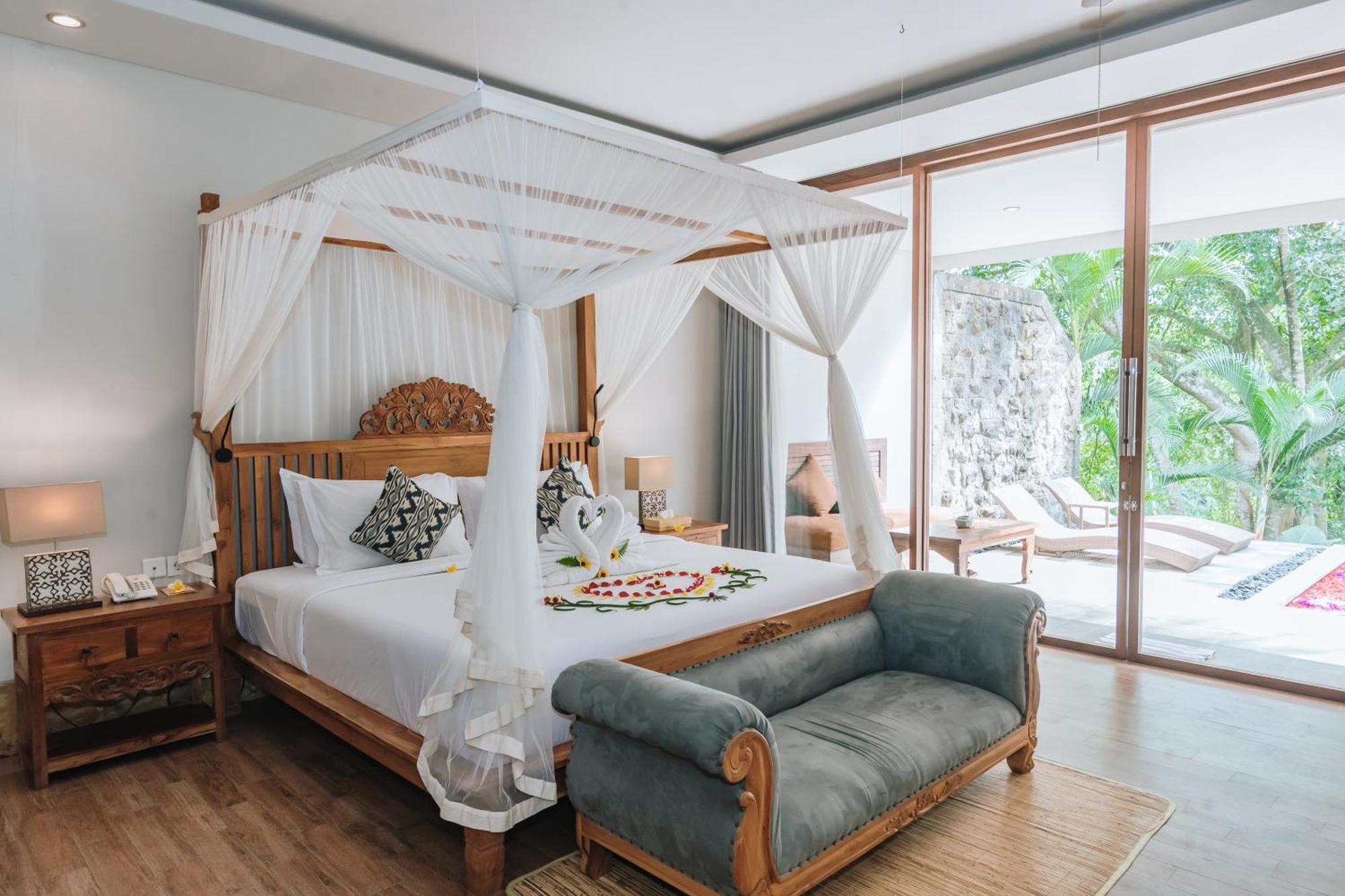 Honeymoon at One-Bedroom Pool Villa River View