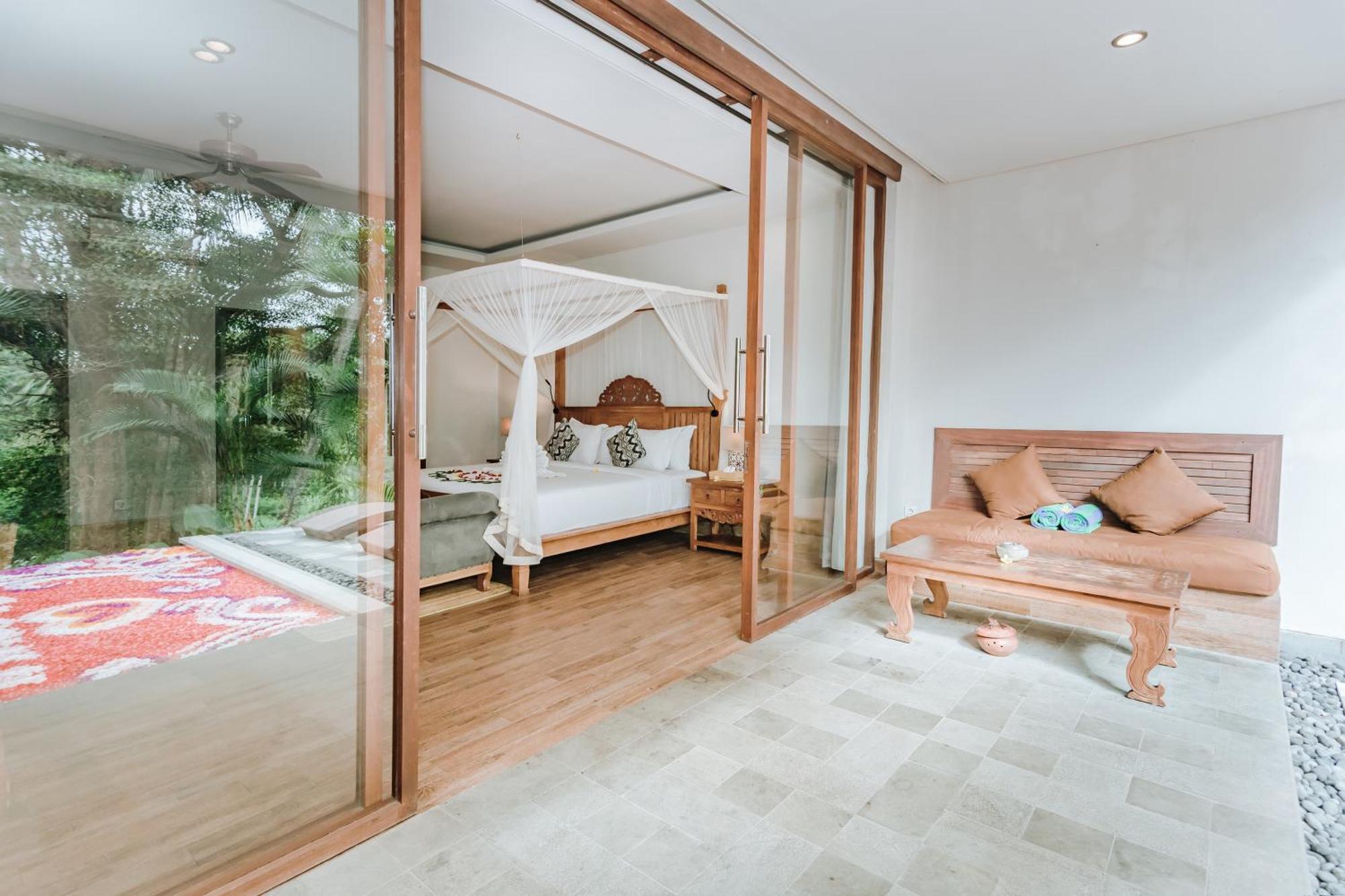 Honeymoon at One-Bedroom Pool Villa River View