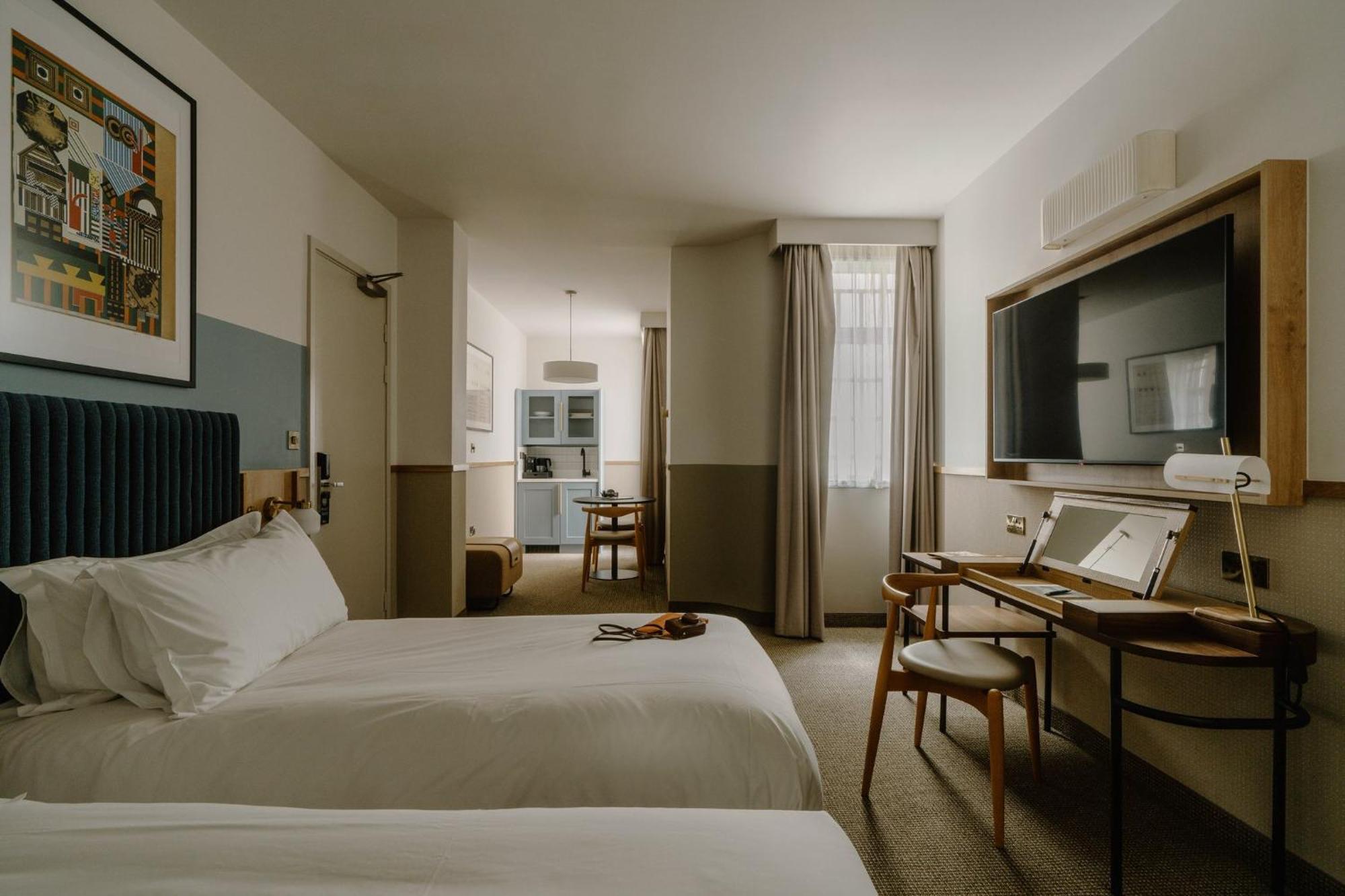 Superior Queen Room