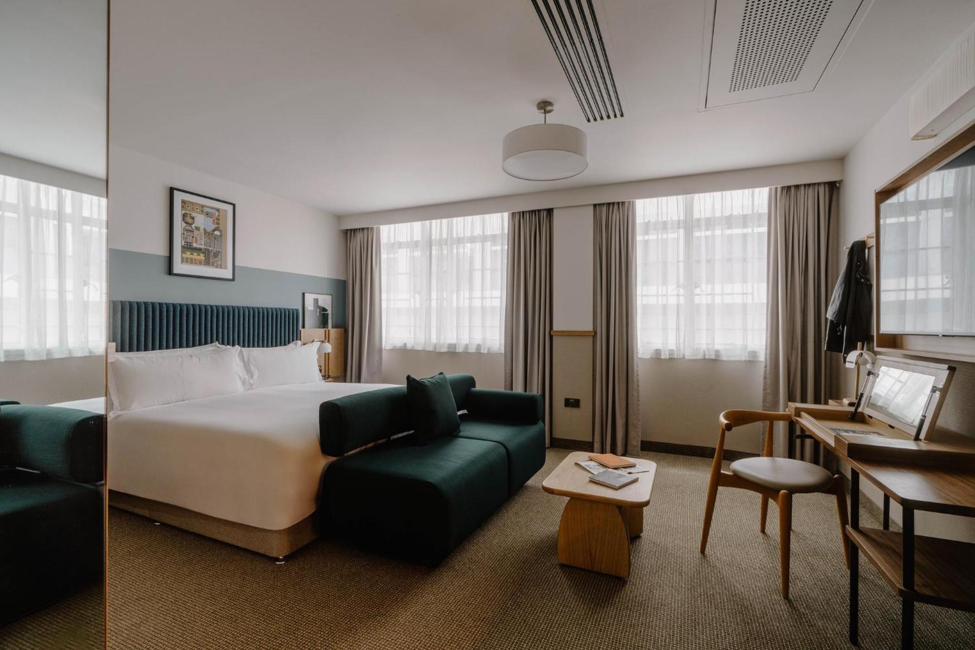Standard Queen Room