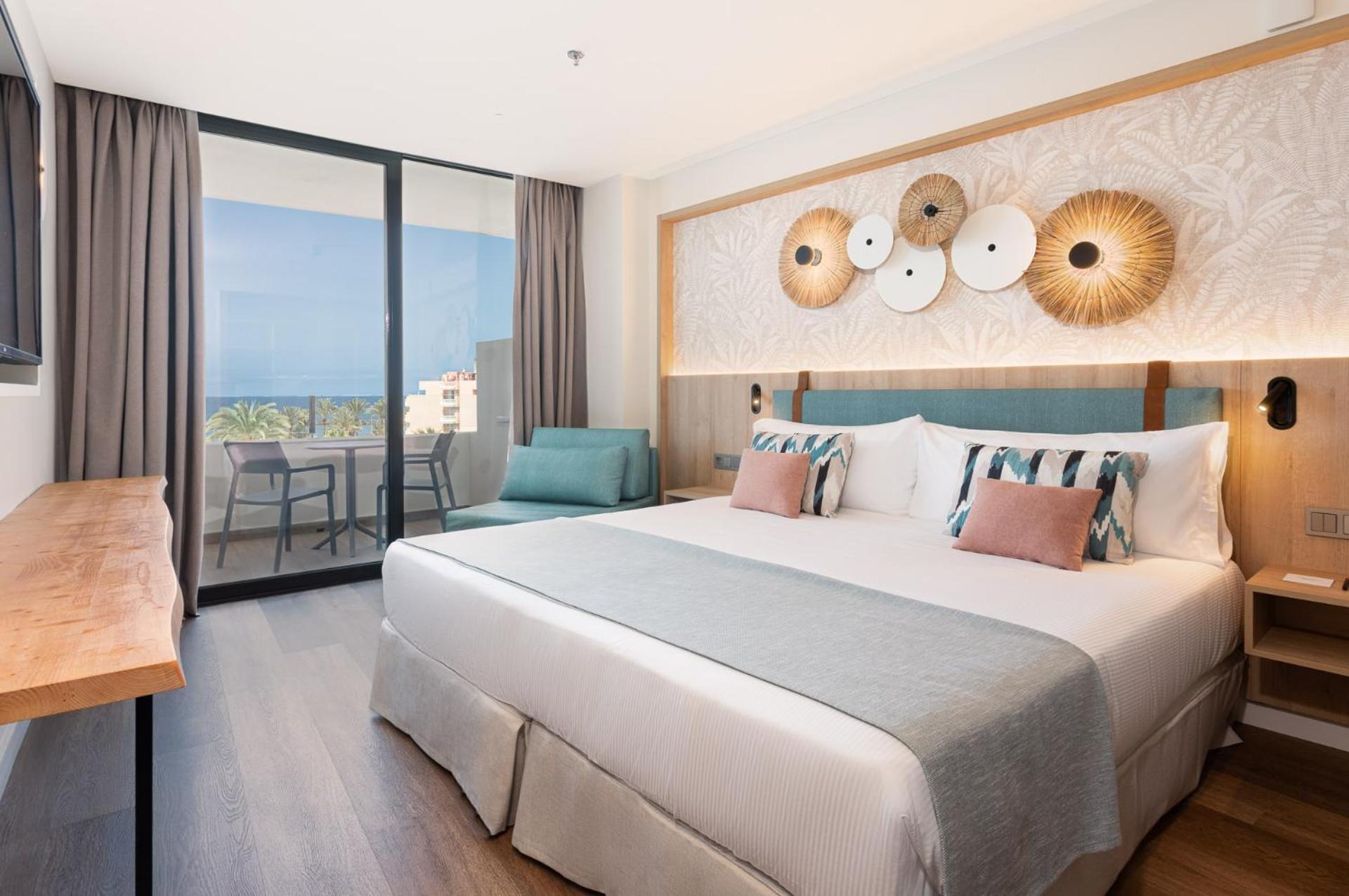 Double Room with Sea View (2 Adults)