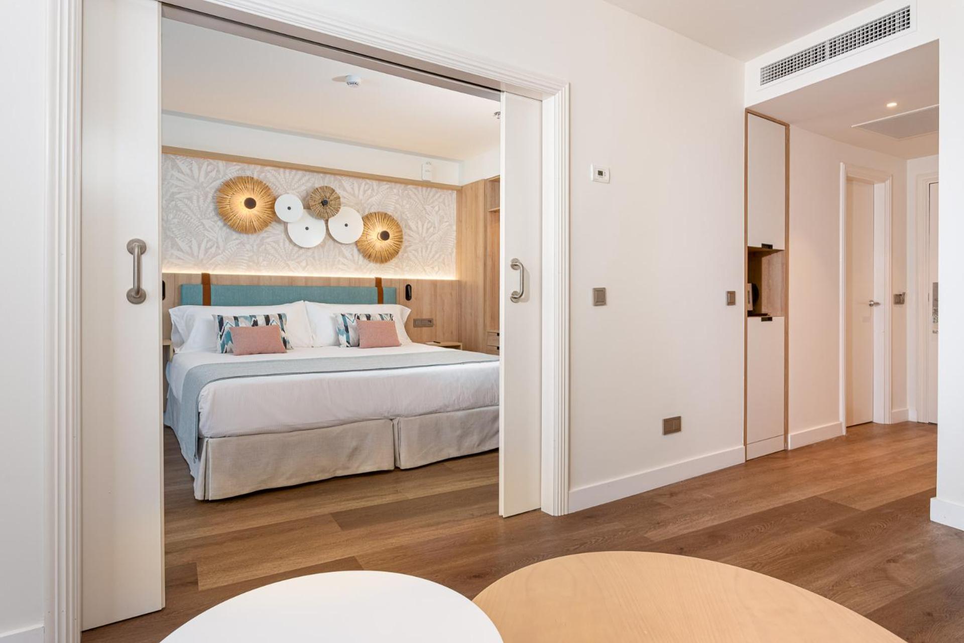 Suite with Mountain Views (2 Adults)