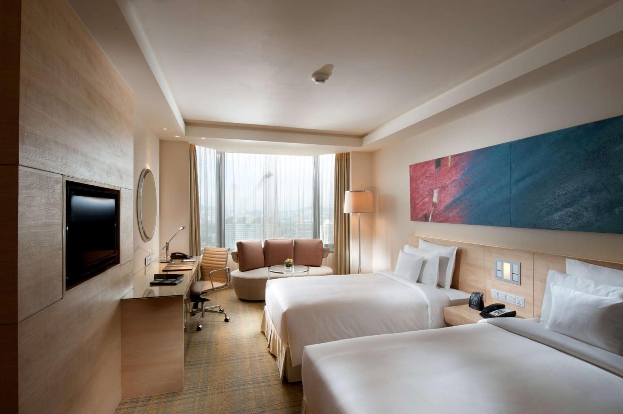 Executive Twin Room Lounge Access