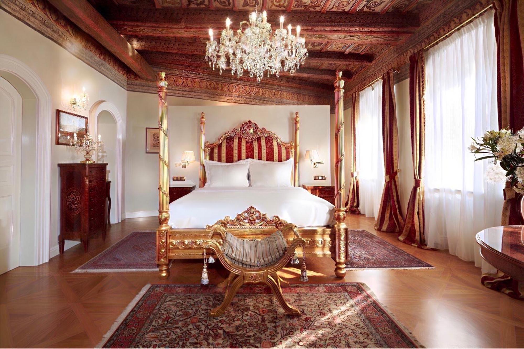 Luxury Quadruple Room,1611082058:JPEG