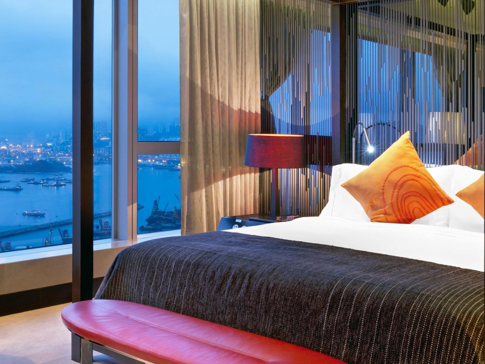 WOW King Suite Skyline View