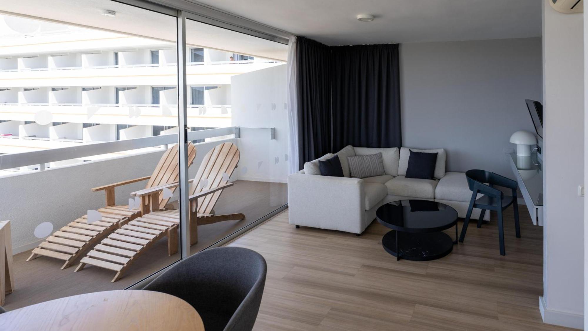 Suite Pool View,1612957016:JPEG