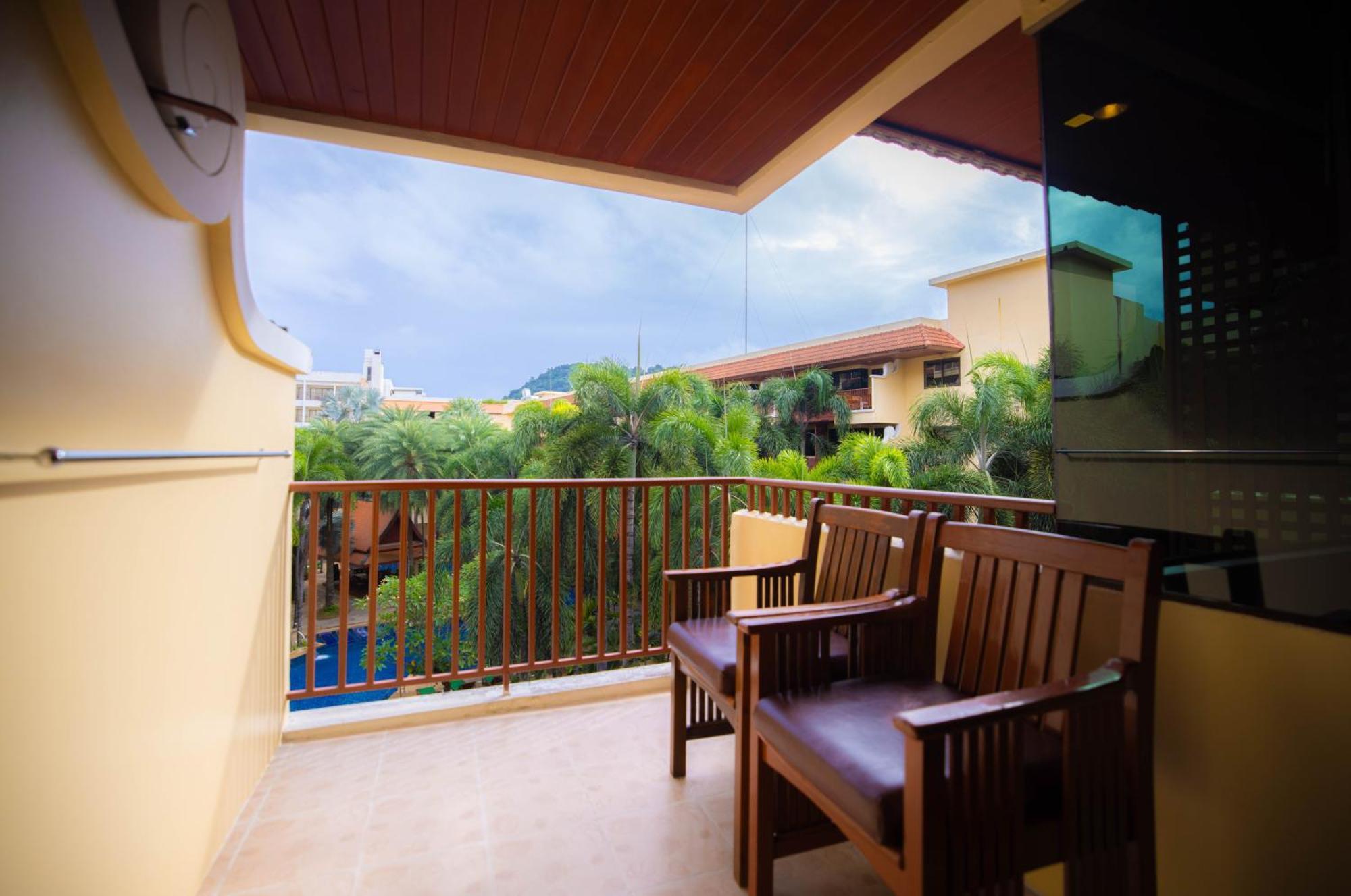 Deluxe Pool View Twin Room,1613415933:JPEG