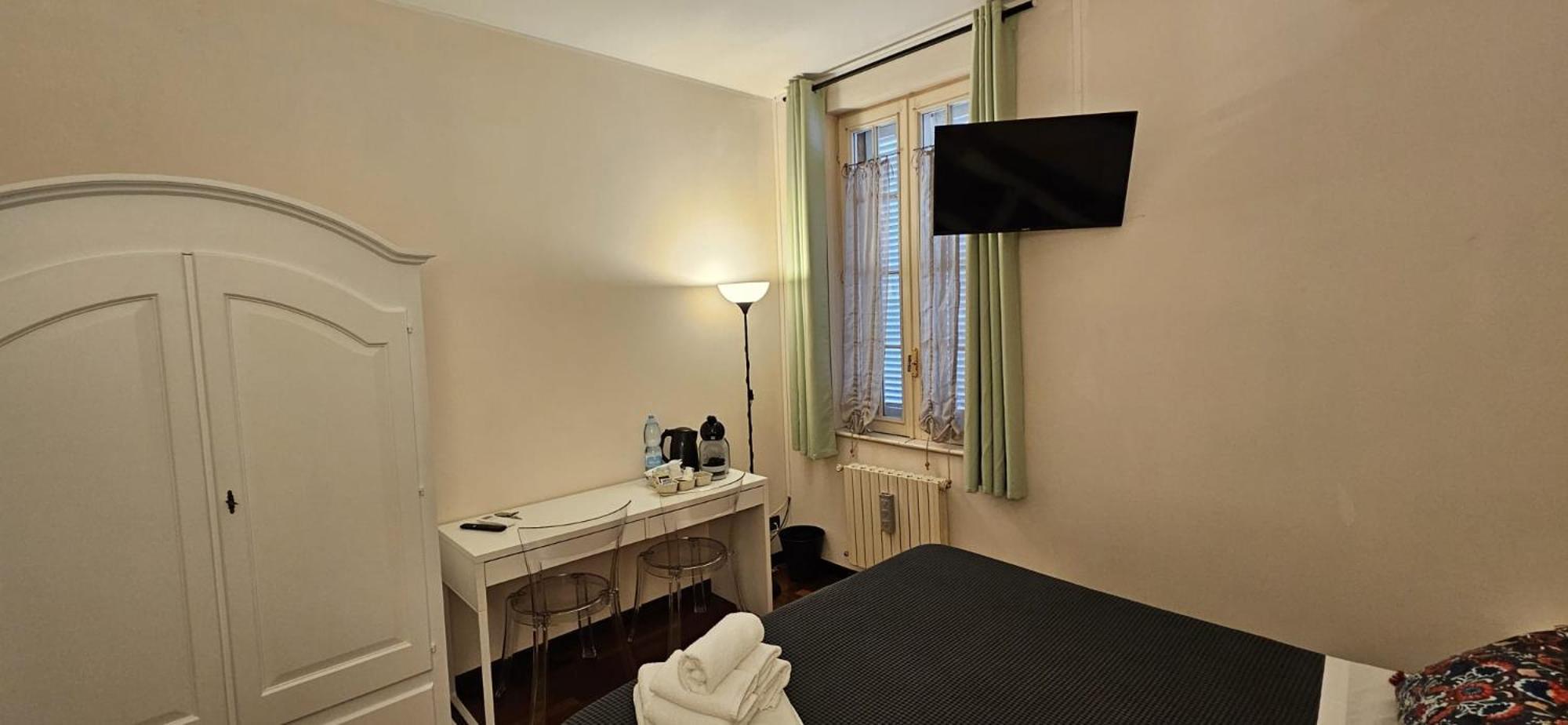 Double Room Private Bathroom