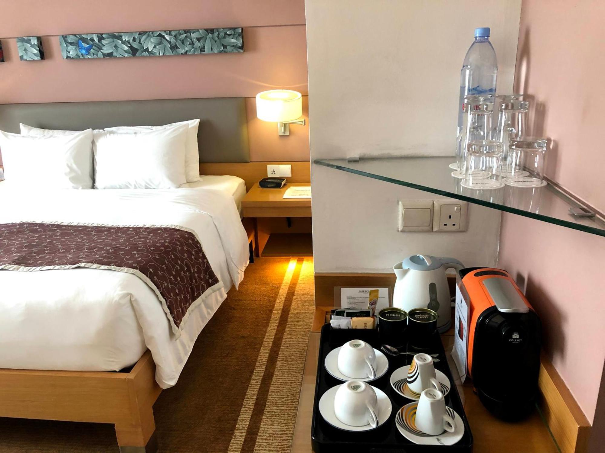 Orchid Deluxe with Free Airport Transfers, 4 Pieces of Laundry Daily and Evening Cocktail