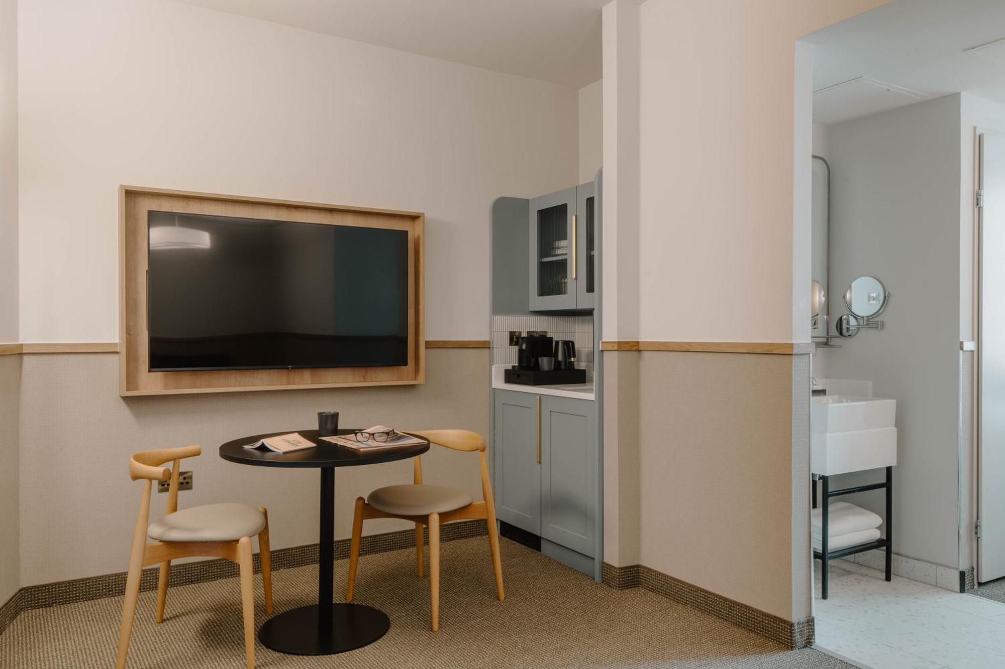 One Room Suite Kitchenette