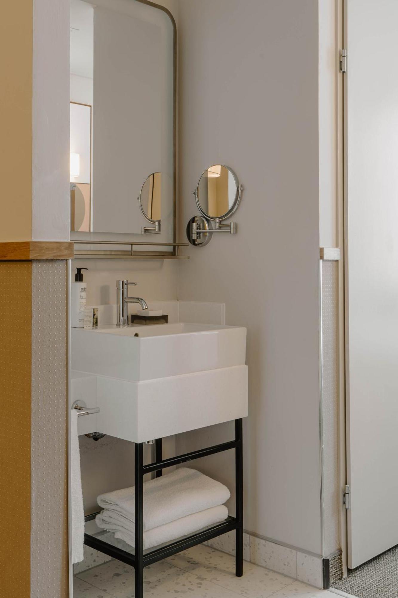 One Room Suite Kitchenette