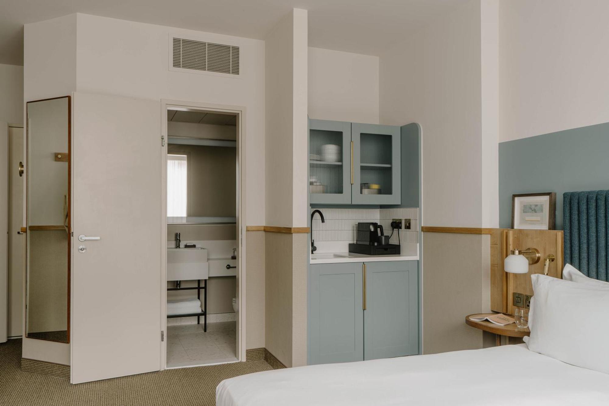 Superior Queen Room