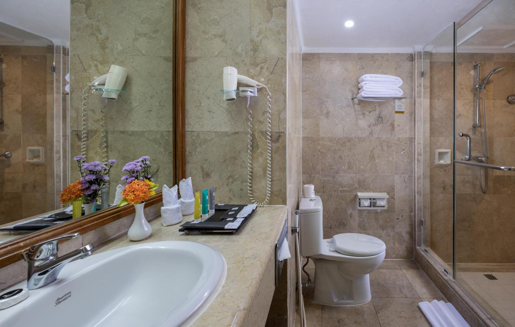 Deluxe Sea View Twin Room