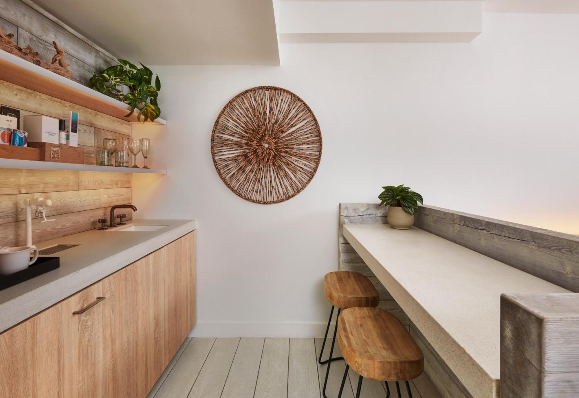 One-Bedroom King Suite with Balcony and Ocean View,1615684867:JPEG