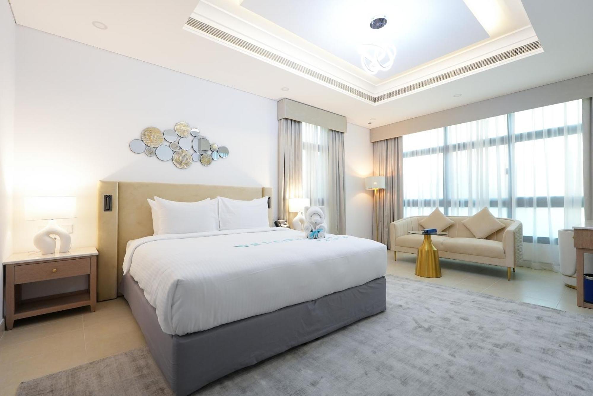 Majestic Private Pool Five Bedroom Suite on F&B Heart of Kite Beach
