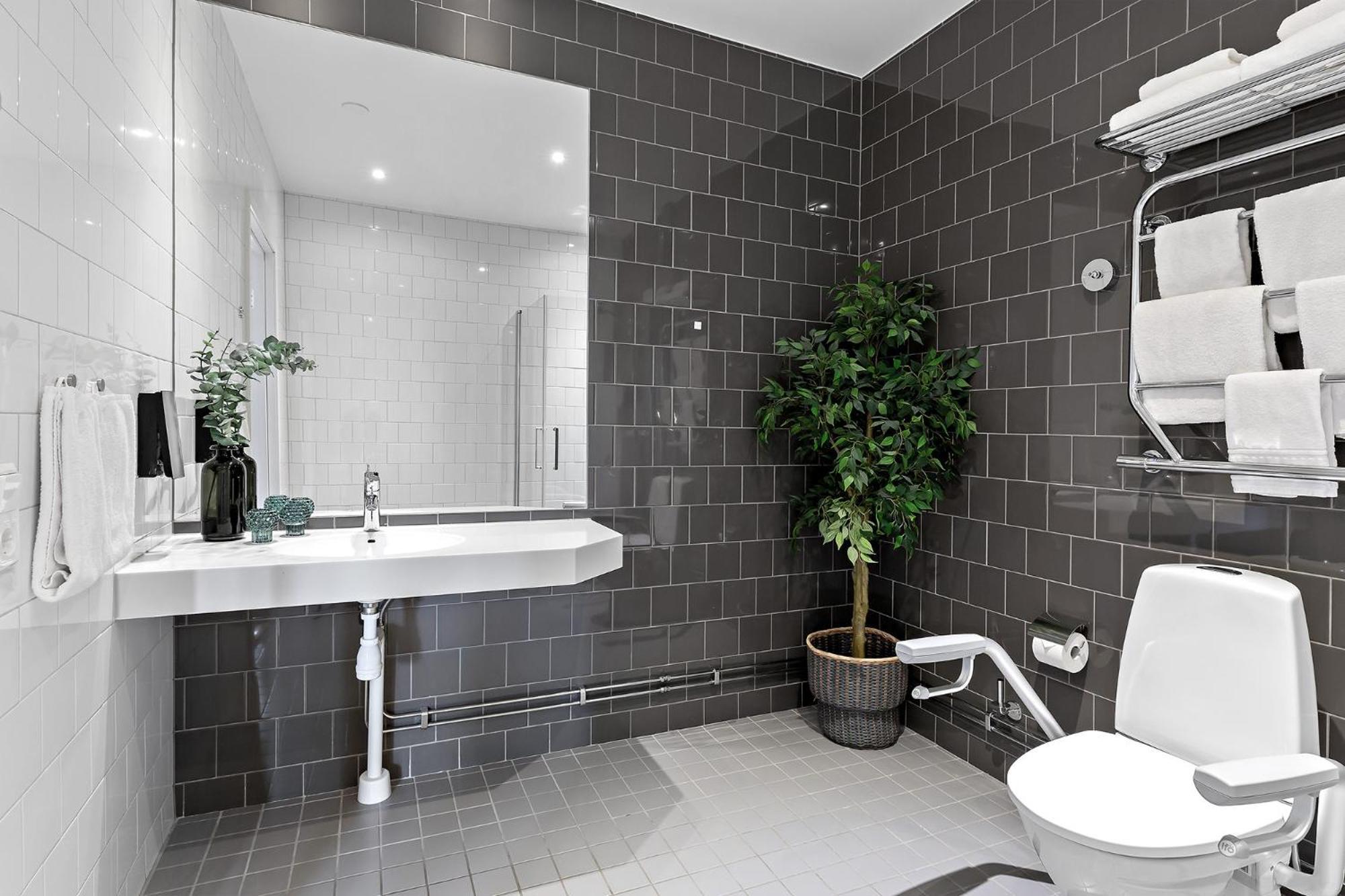 Quadruple Room Private Bathroom