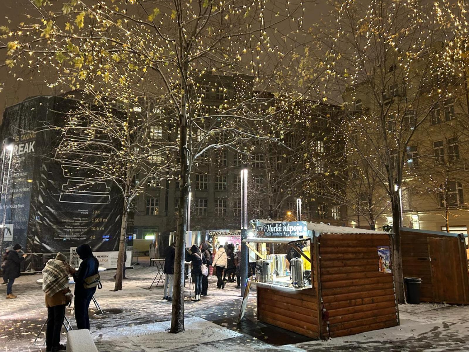Svit Deluxe med balkong och utsikt över The Strip
