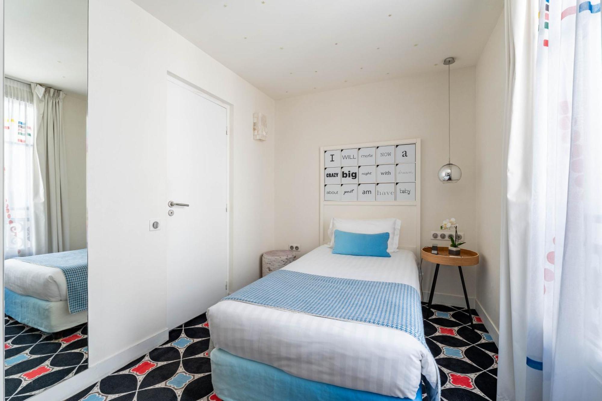Connecting Rooms 2 Bedrooms