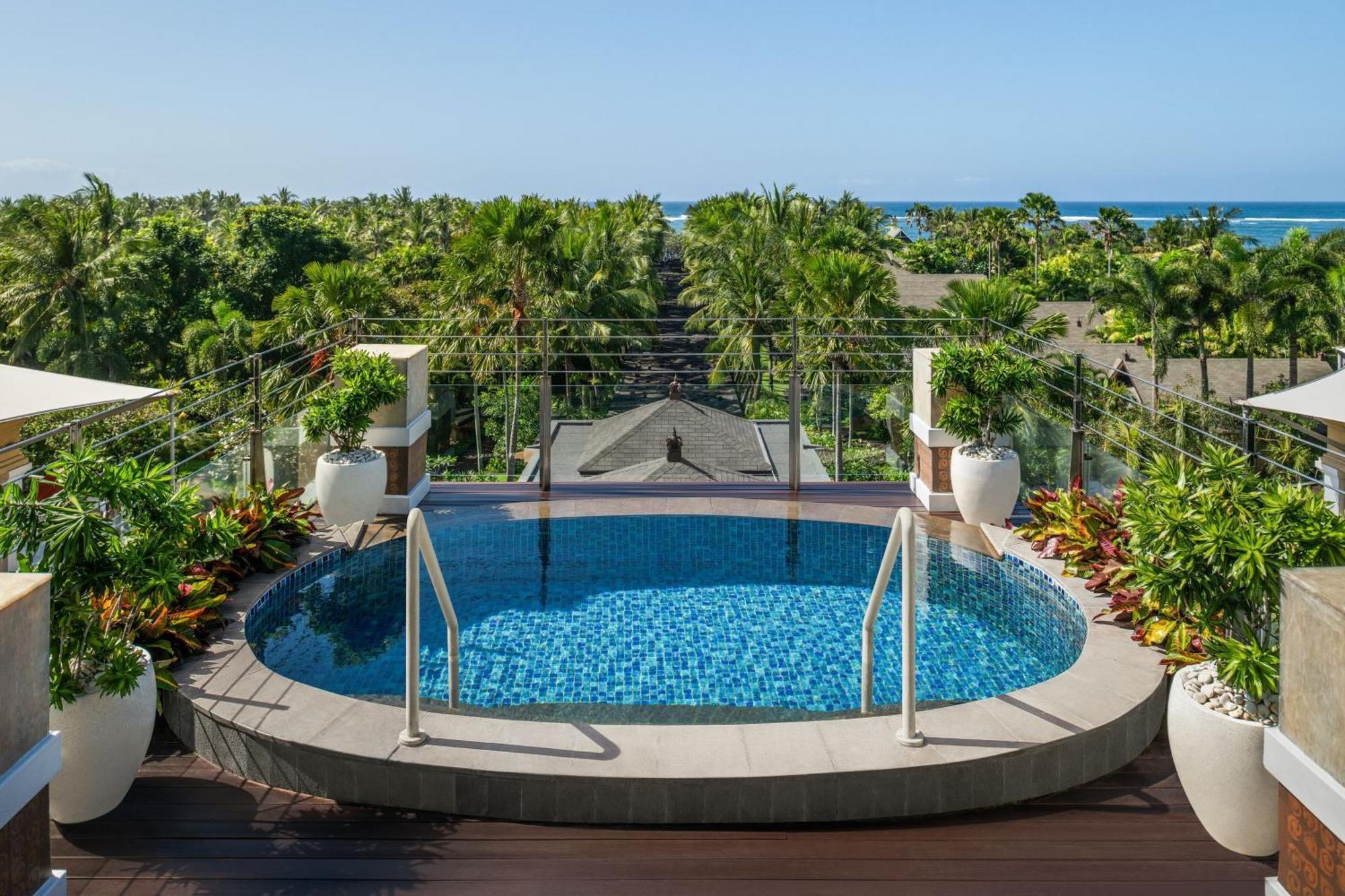Grand Astor 2 Bedroom Presidential Suite Sea facing view Complimentary Airport Transfer
