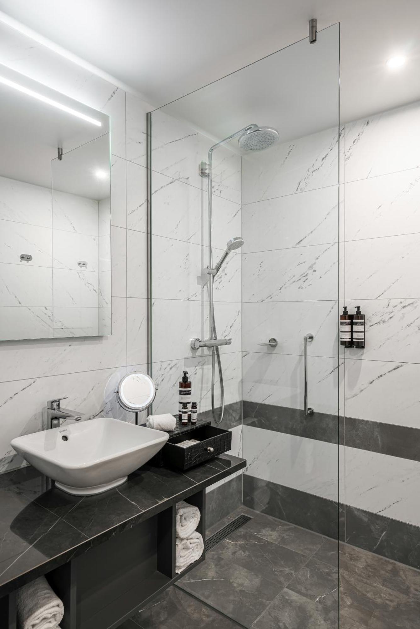 Twin Room Canal View