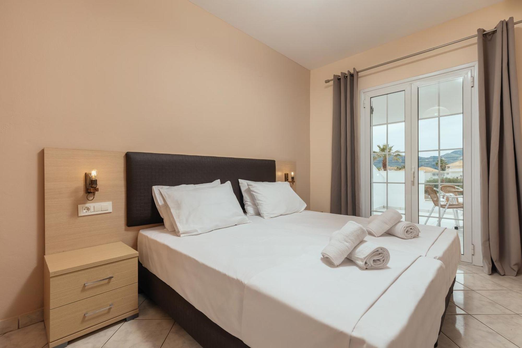 Standard Quadruple Room,1621017728:JPEG
