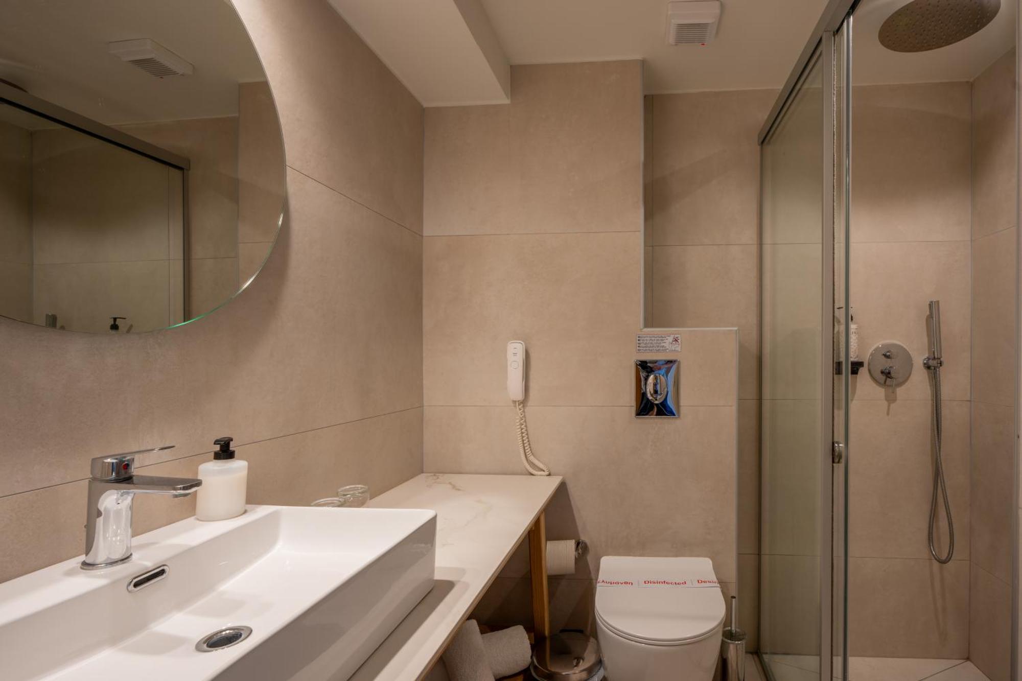 Deluxe Double Room,1621411342:JPEG