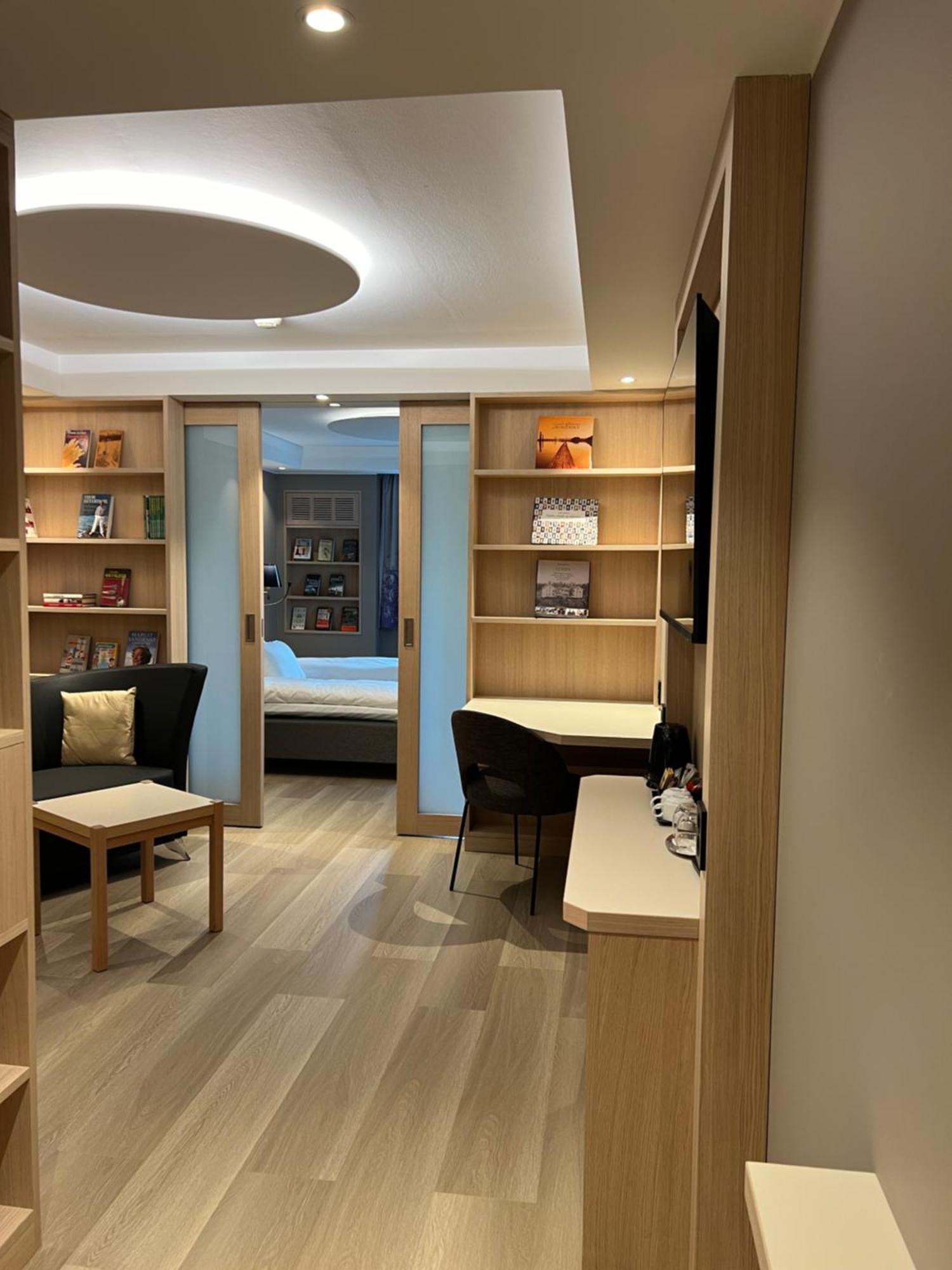 Family Room,1706784738:JPEG