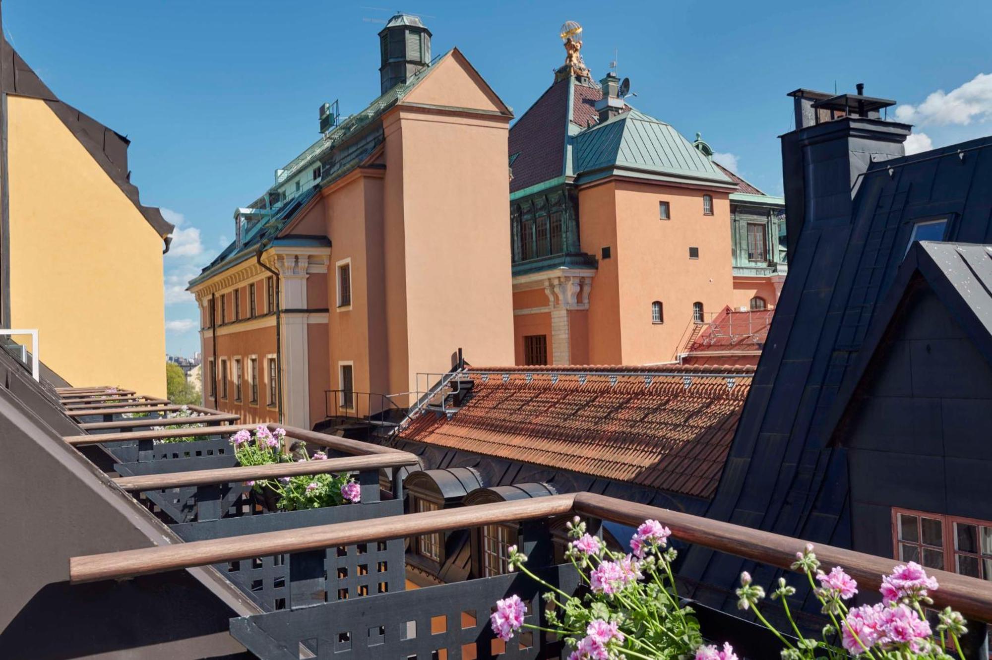 Deluxe King Room Balcony