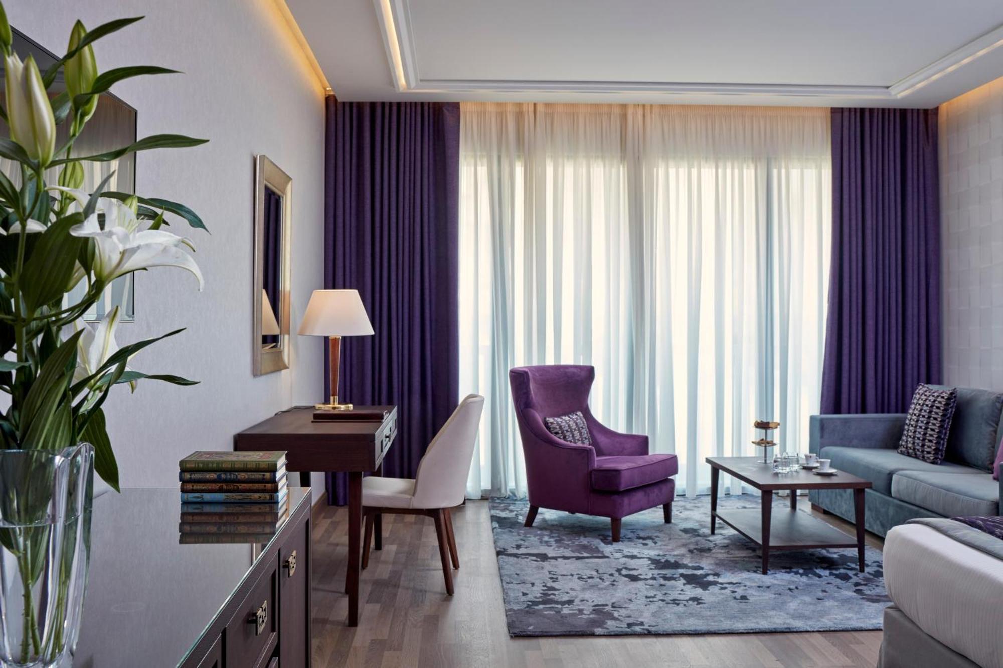 Executive Room,1623683602:JPEG
