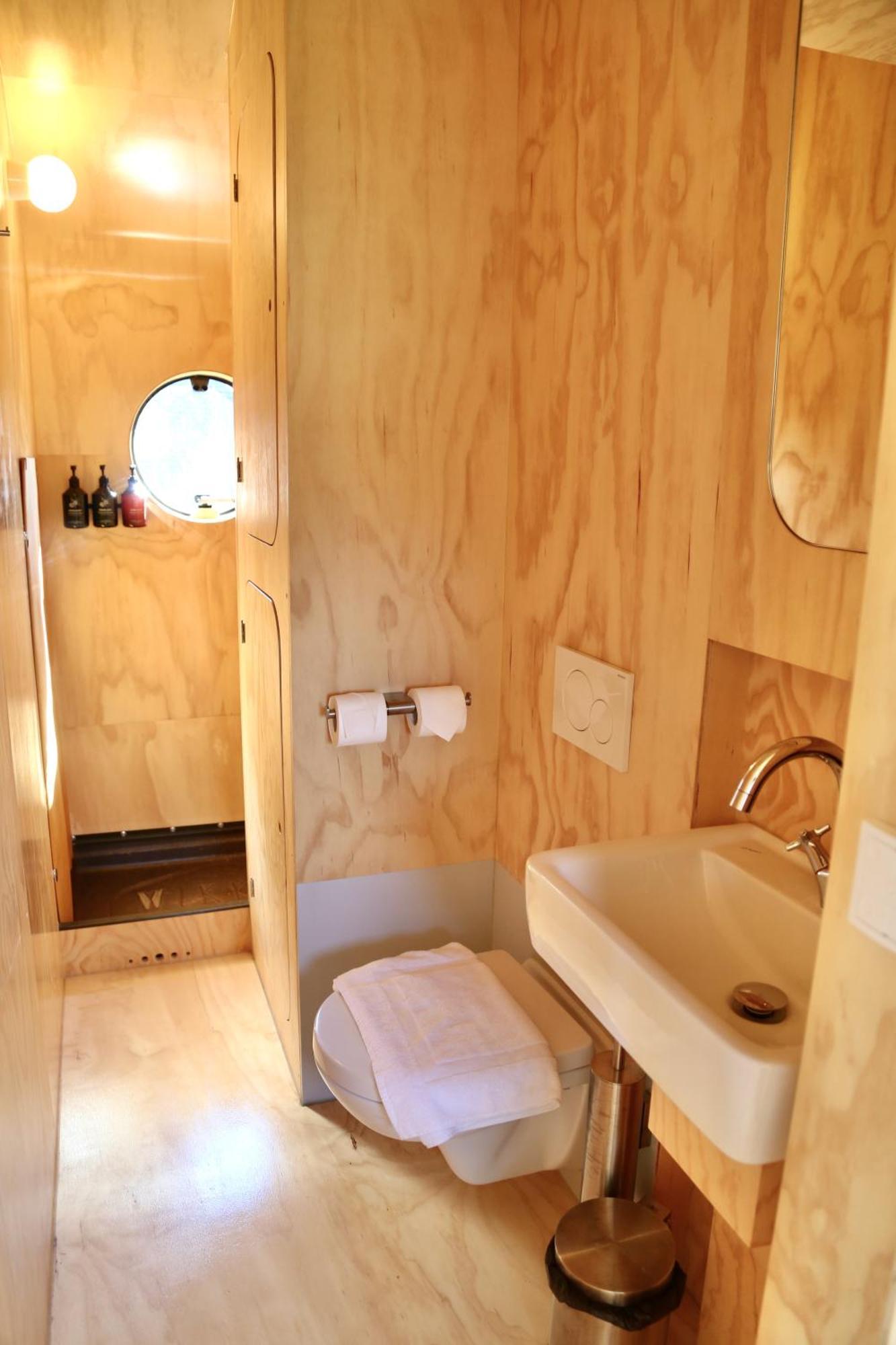 One-Bedroom Chalet Hot tub The Wikkel