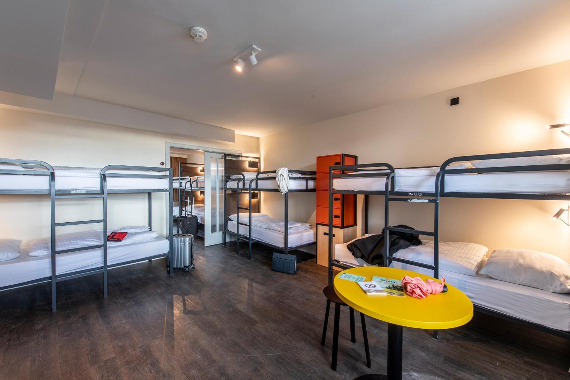 Bed 10-Bed Mixed Dormitory Room