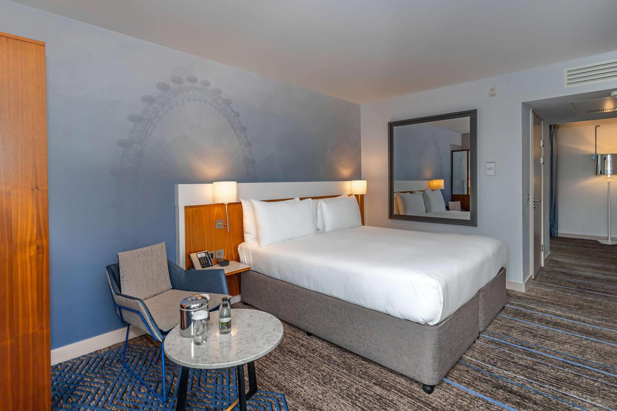 Deluxe Queen Room,1628655055:JPEG