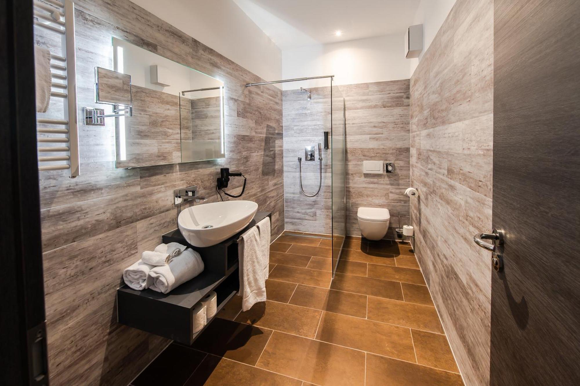 Deluxe Junior Suite