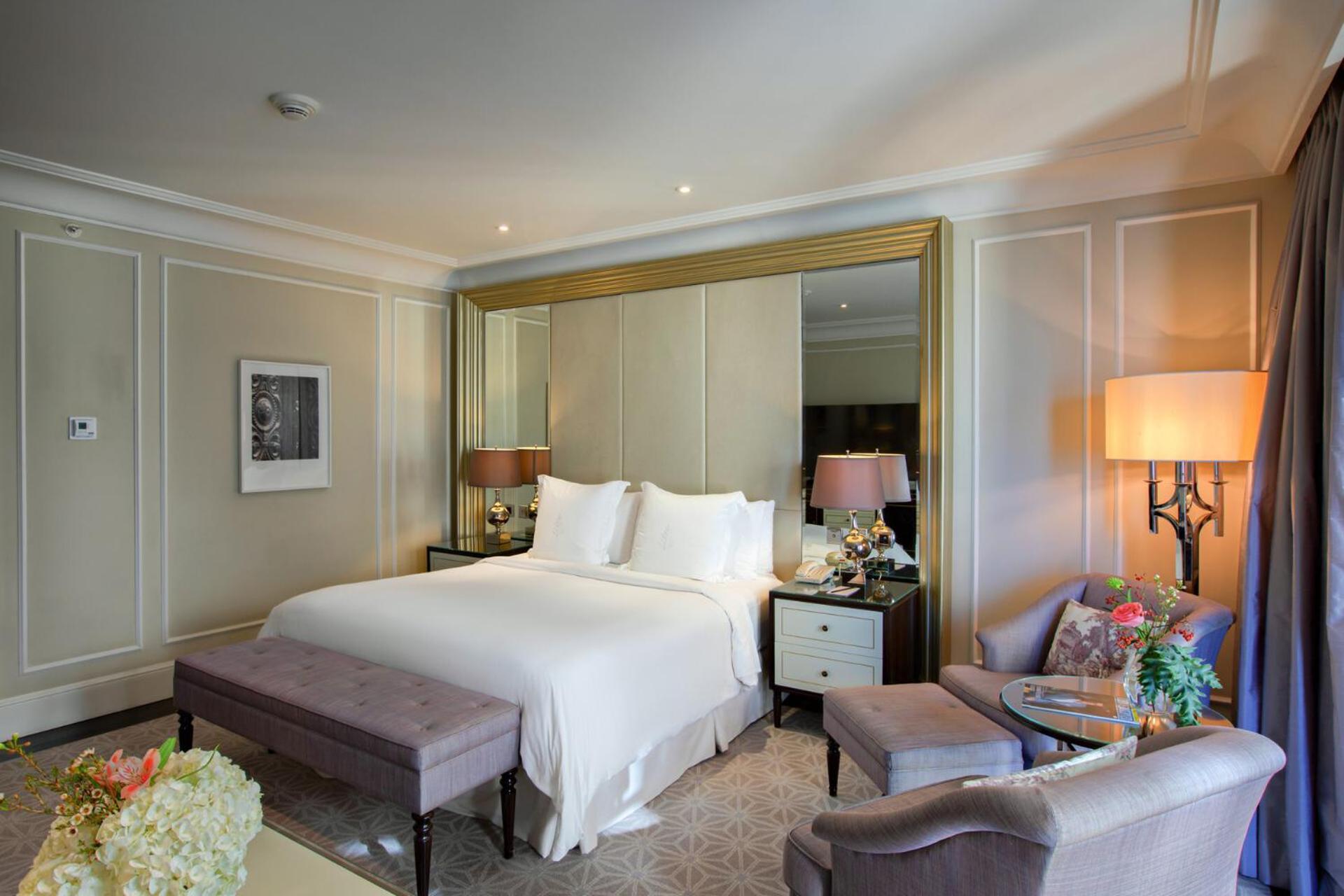 Deluxe King Room Old City View