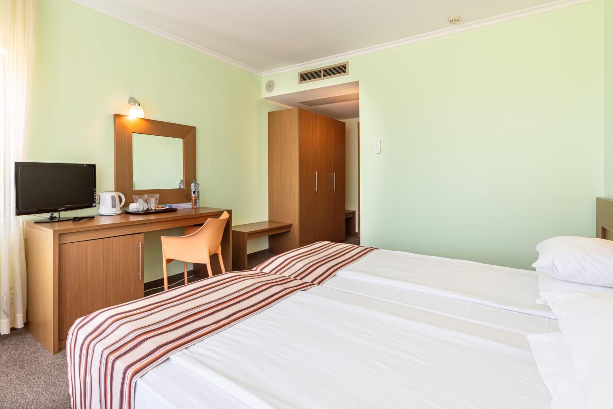 Double or Twin Room Balcony,1629893088:JPEG