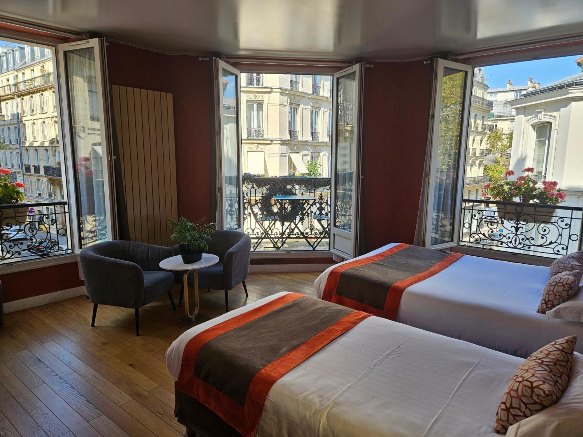 Triple Room 2 Beds