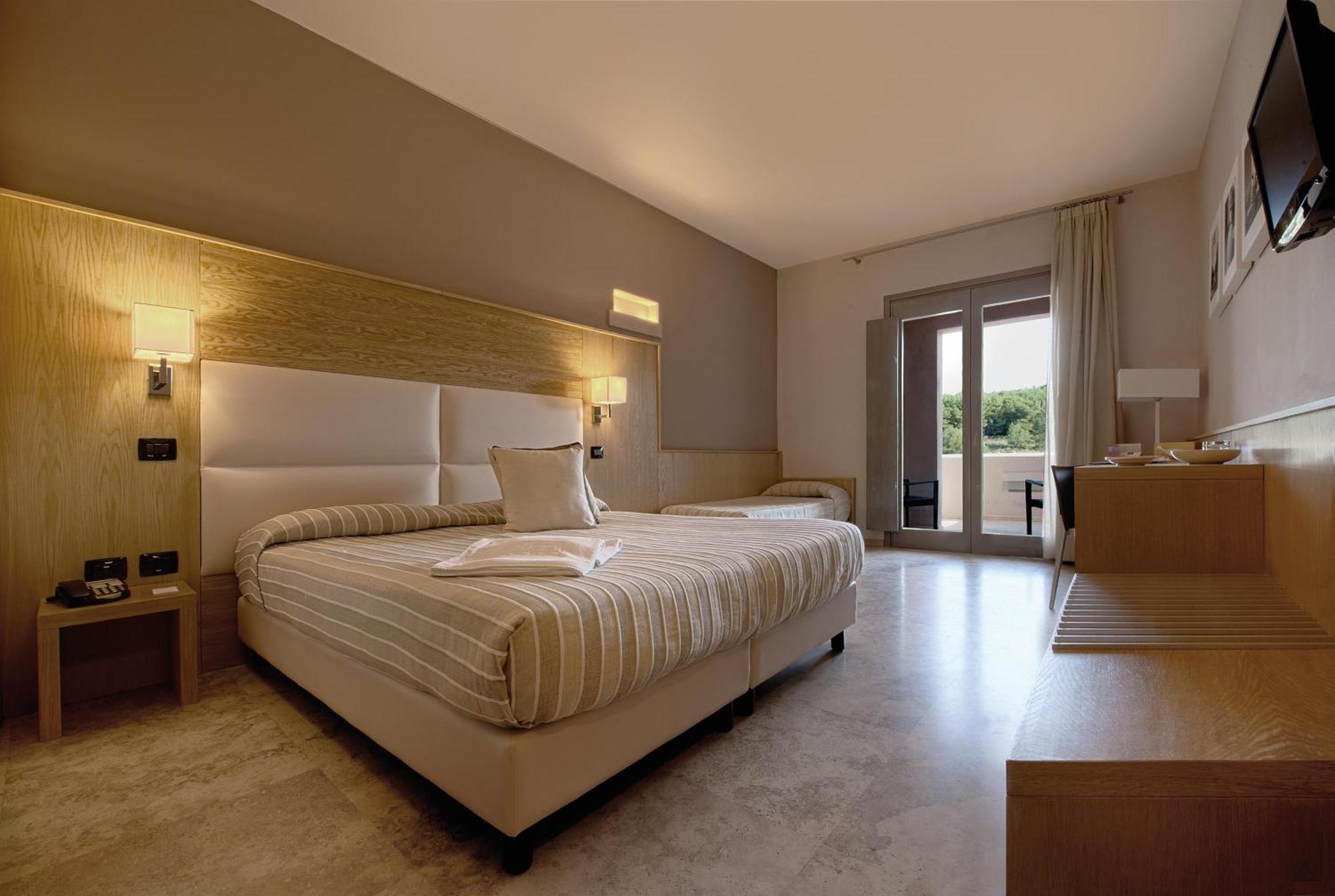 Superior Triple Room,1660288840:JPEG
