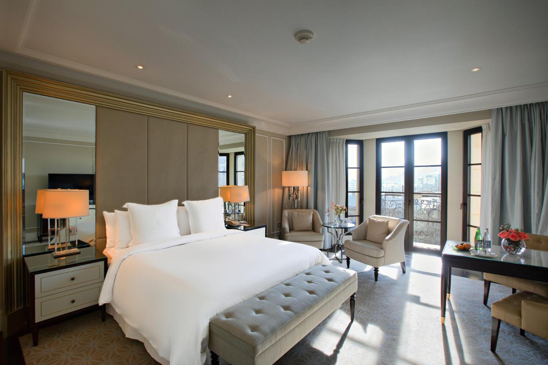 Deluxe Park View Room King
