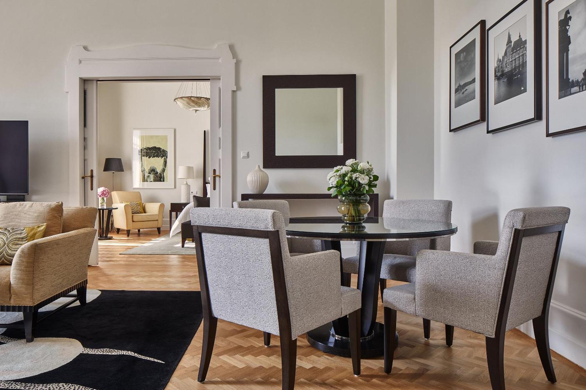 Chain Bridge One Bedroom Suite