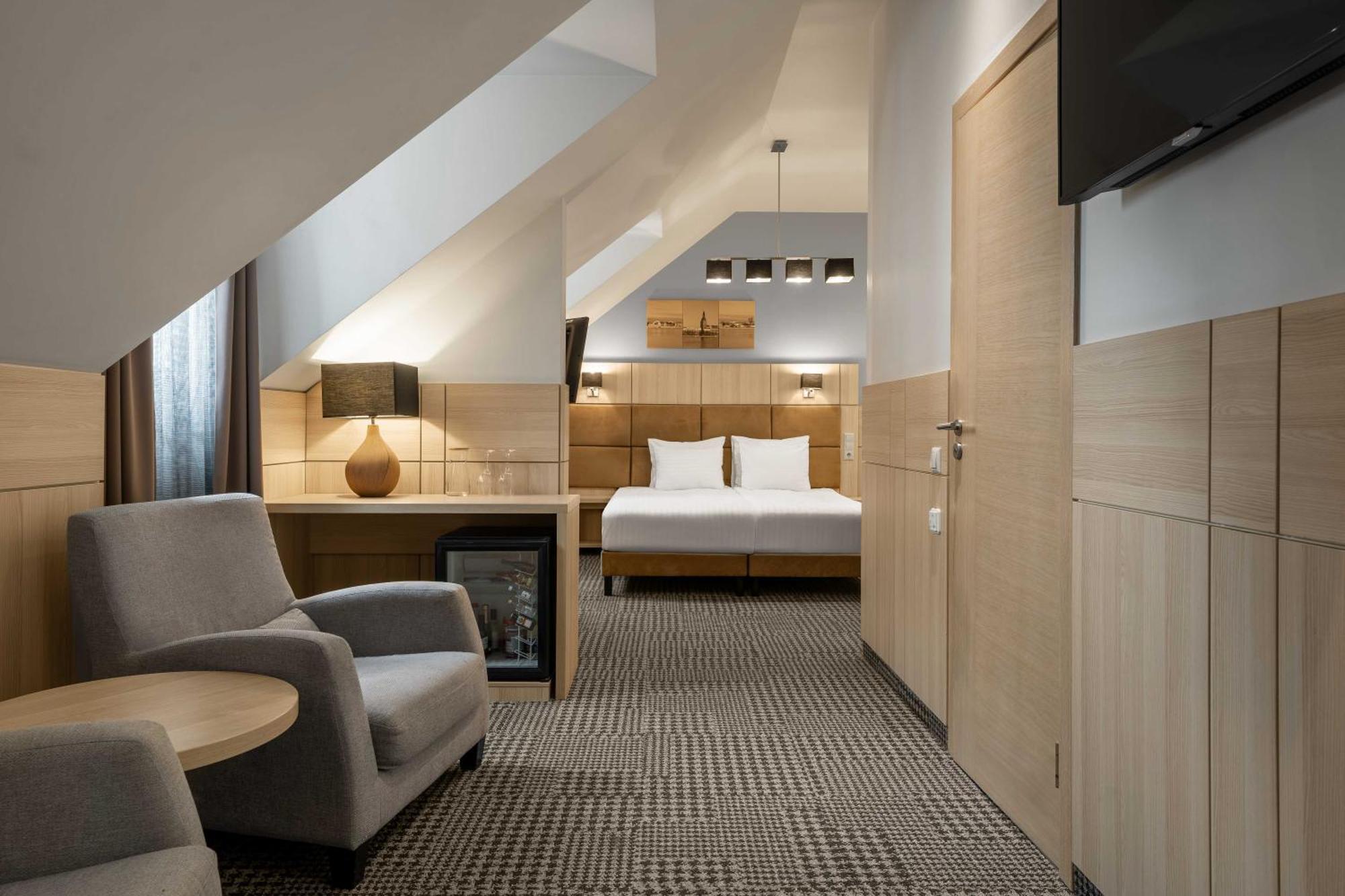 Junior Suite,1637726318:JPEG