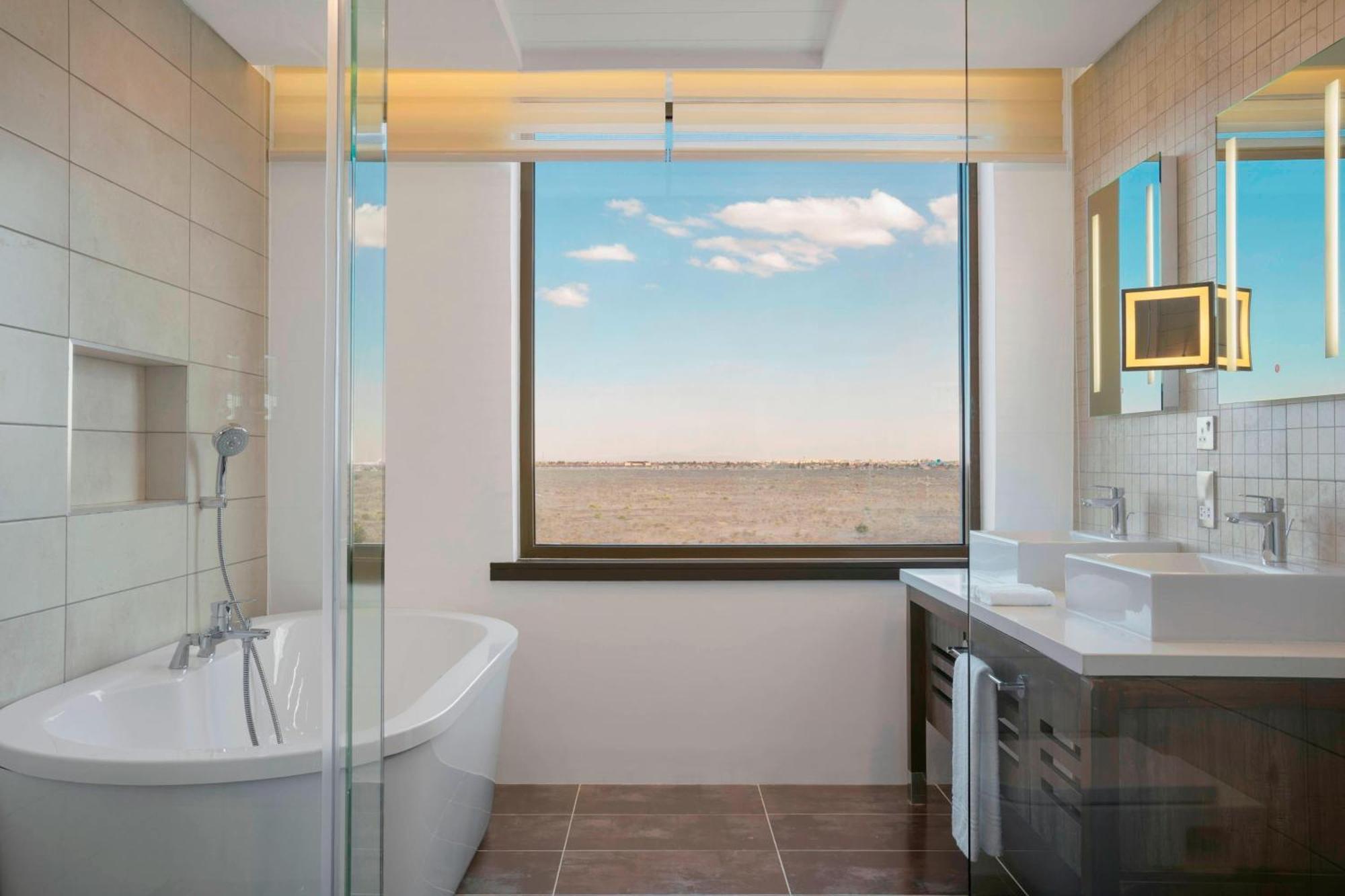 Executive Suite Executive Suite 1 King