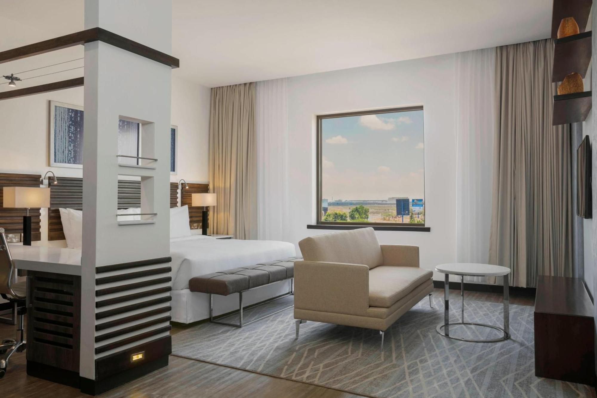 Deluxe King Larger Guest room 1 King