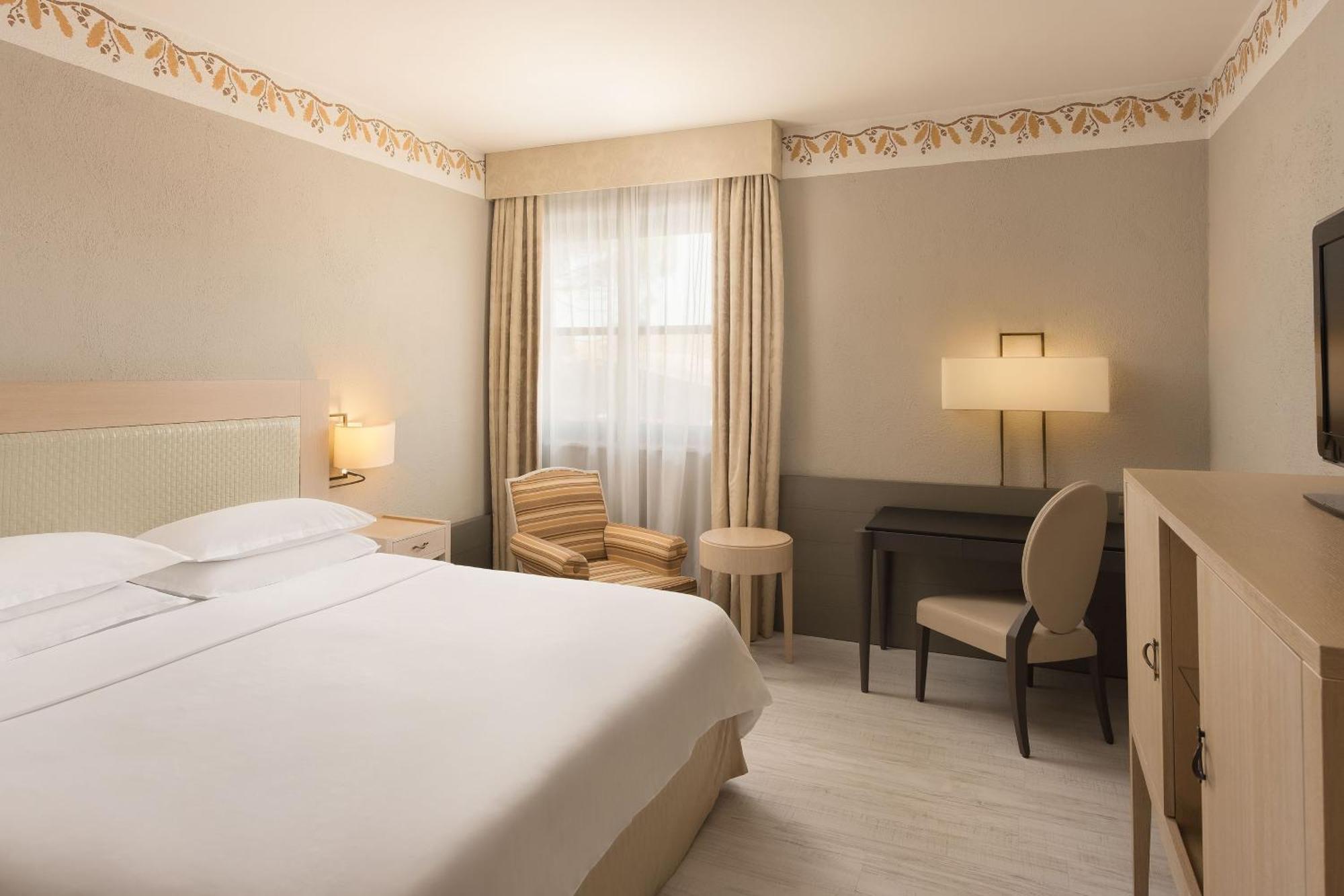 Deluxe King Room,1634396547:JPEG