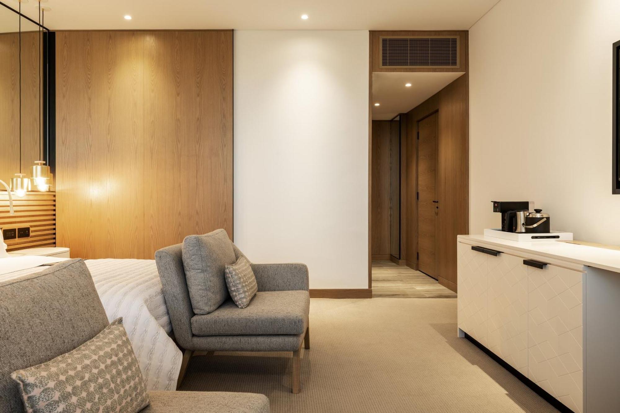 Royal Club JBR View, Guest Room, 2 Twin, Executive Lounge Access, Afternoon Tea & Happy Hour, Airport Transfer from Dubai Airport