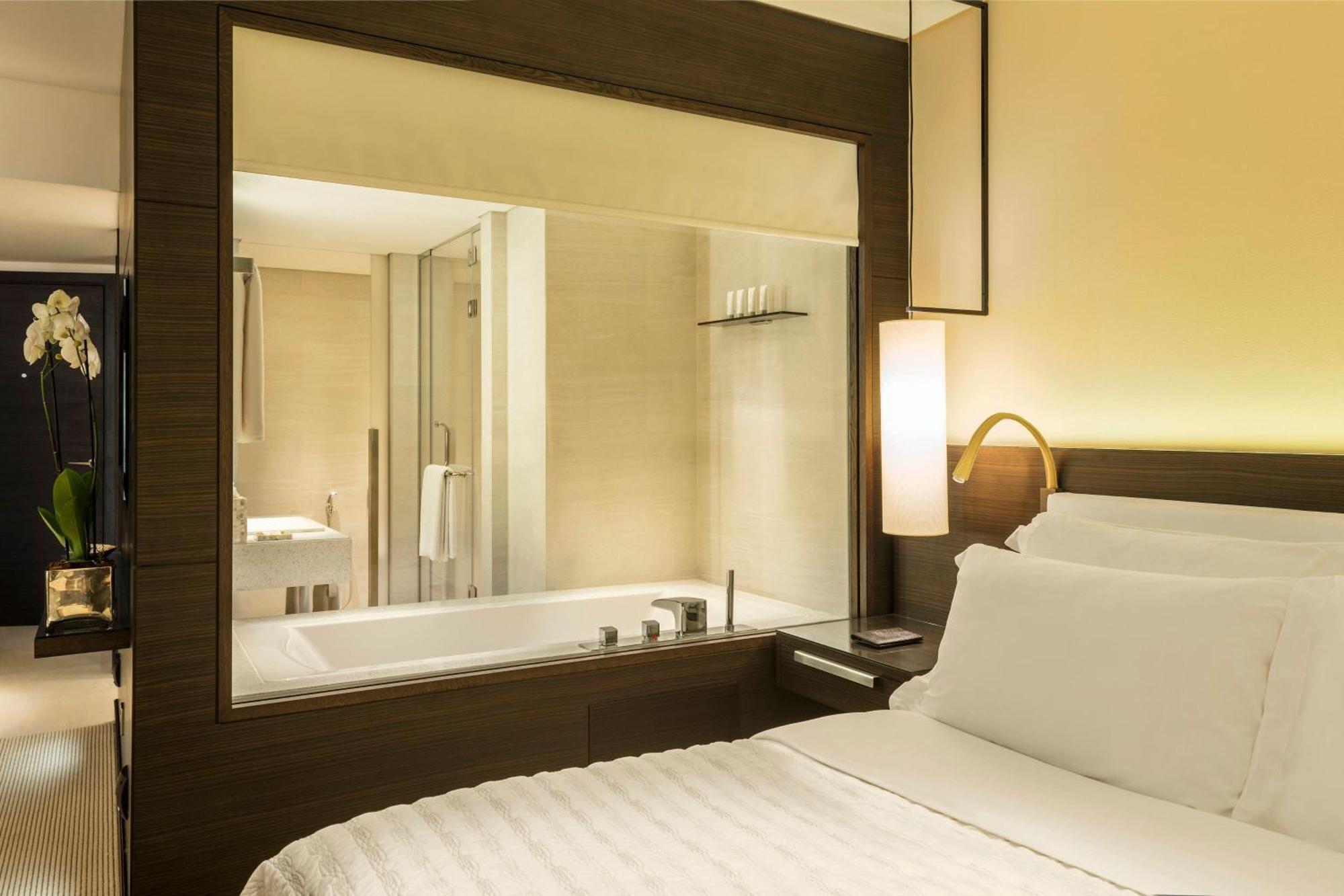 Superior Deluxe King Room Sea View