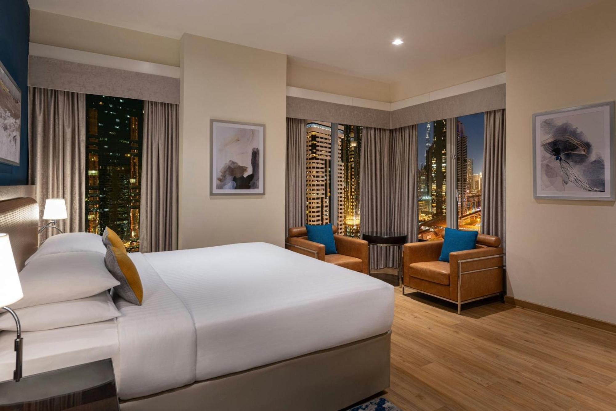 Deluxe room King Burj Khalifa View Balcony