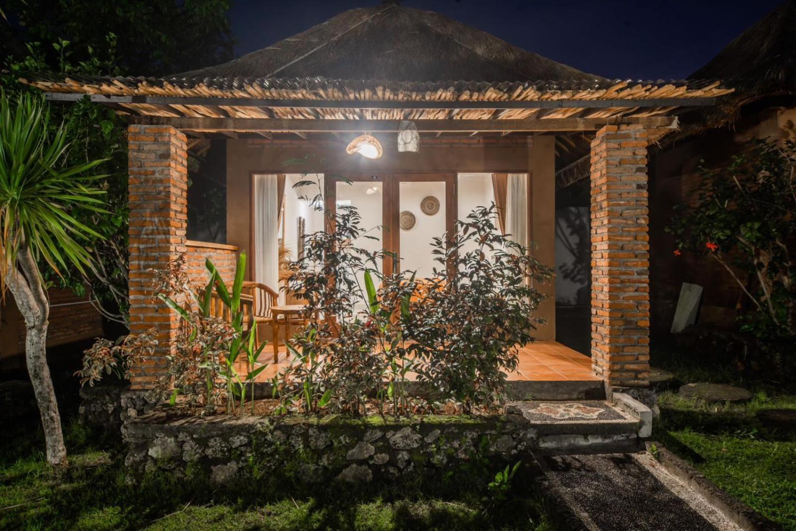 Bungalow Garden View