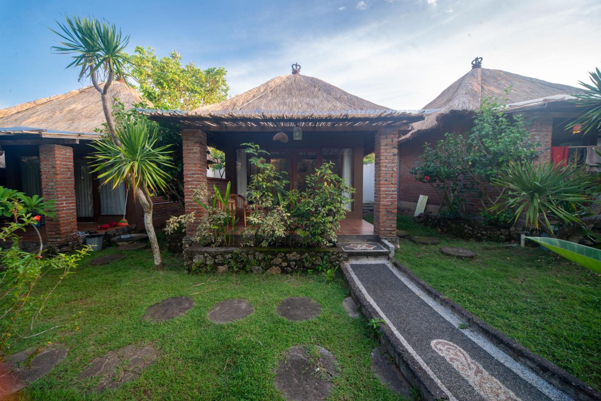 Bungalow Garden View