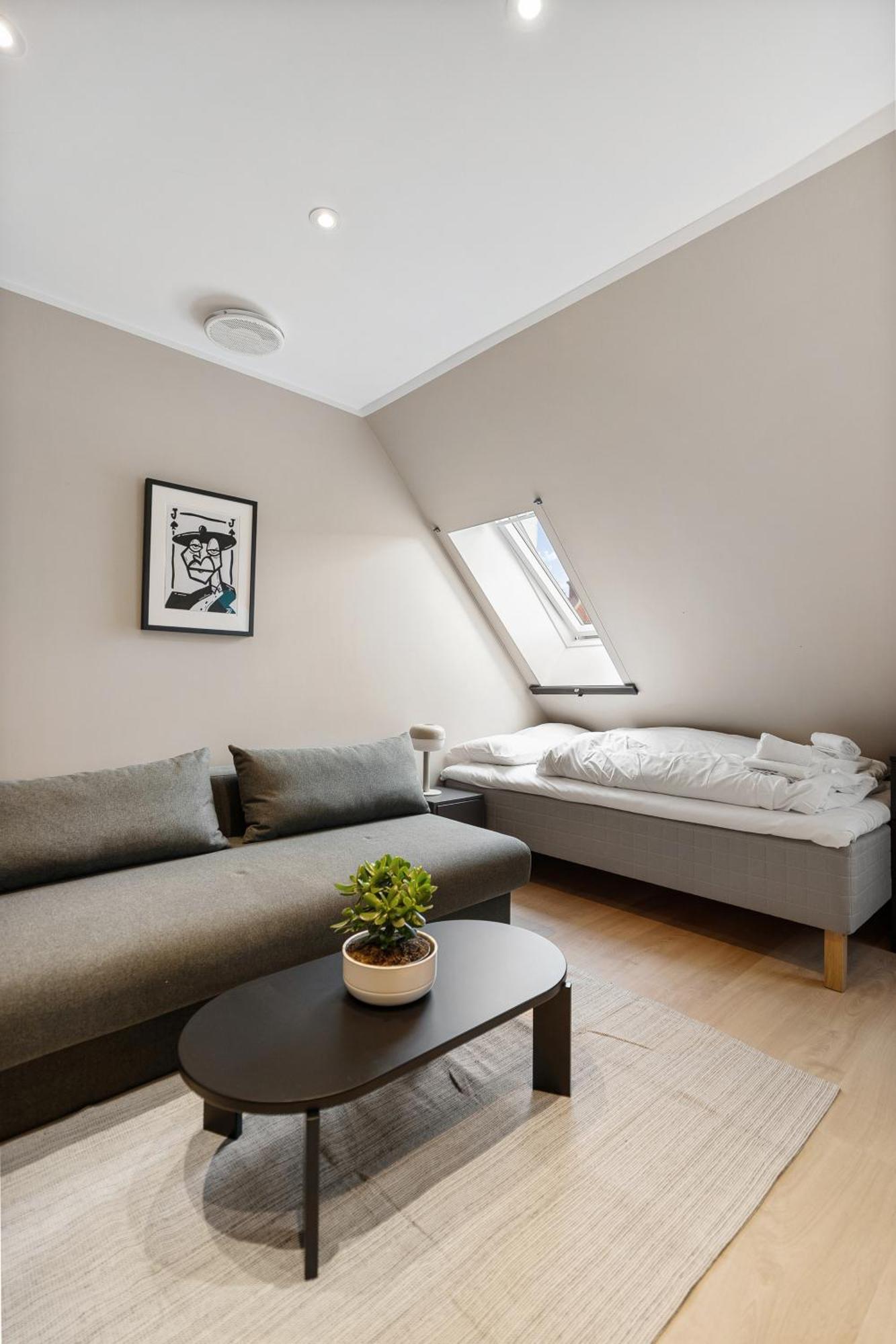 Deluxe Family Room